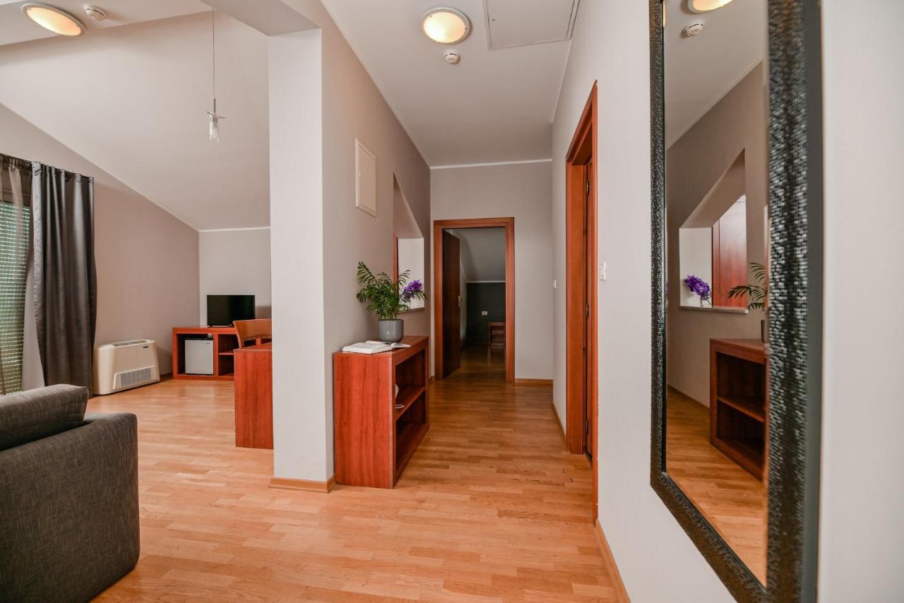 Hotel Laurus - Liburnia Opatija Exterior foto