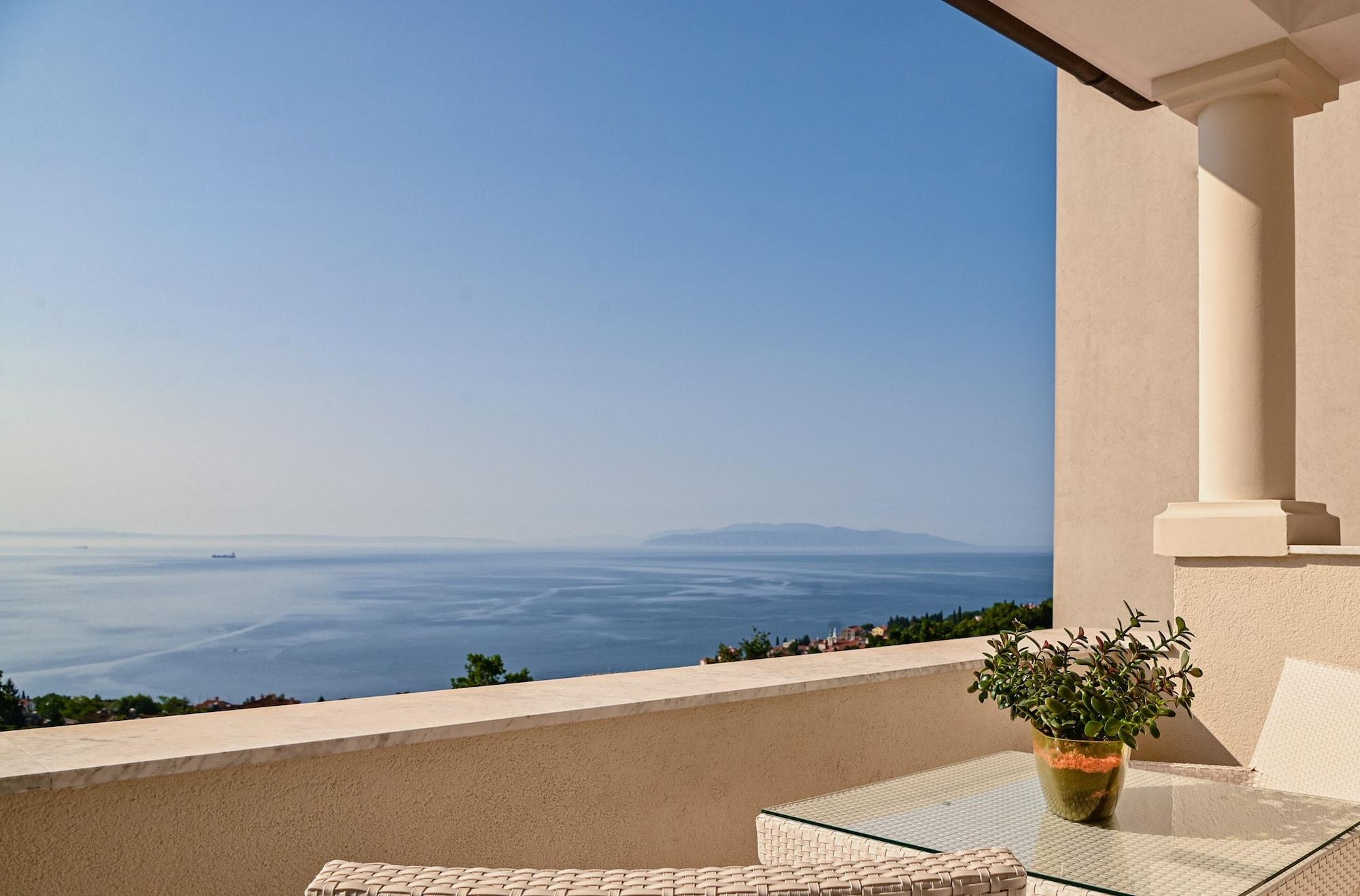 Hotel Laurus - Liburnia Opatija Exterior foto